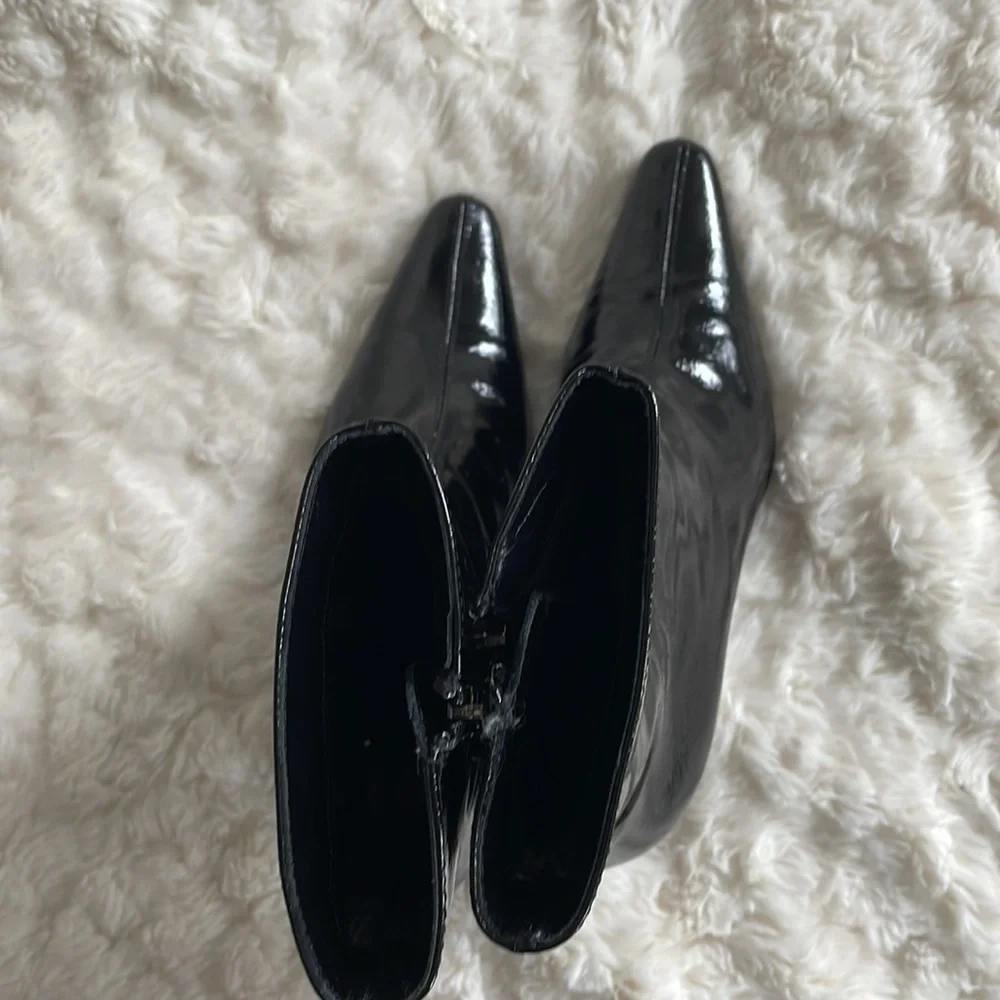 Gorgeous boots - Picture 3 of 9